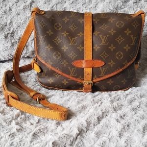 Louis Vuitton Saumur 30